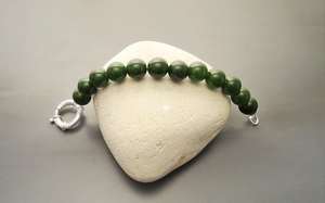 Bracelet en agate verte avec fermoir à ressort en argent sterling, perles de pierres précieuses véritables de 10 mm, bijoux en pierres vertes - Product Image 3