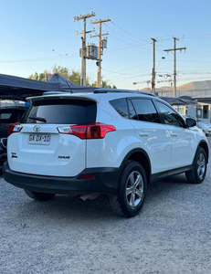 Toyota RAV4 2015 Automático, Volante a la Izquierda, Interior Oscuro, Asientos de Cuero, Neumáticos R17 - Product Image 3