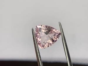Turmalina Rosa Natural, Gema Facetada, Piedra Suelta para Joyería, Anillo, Colgante, Corte Trillón, Excelente, Grado Raro, Cambio de Color - Product Image 5