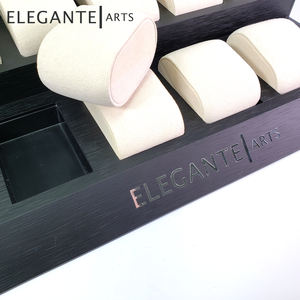 แท่นโชว์หนังสำหรับร้านขายนาฬิกา แท่นโชว์หนังแบบมีเบาะรอง  ผลิตตามสั่ง - Product Image 3