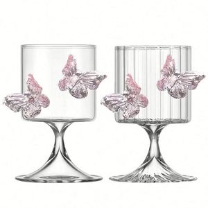 Copa de Vino Alta de Cristal Borosilicato Resistente al Calor con Diseño 3D de Mariposas, Personalizada al por Mayor - Product Image 1