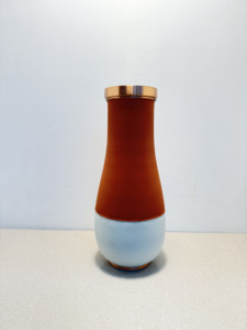 Jarra de Cobre Puro Premium con Bloques de Color, Jarra de Terracota Mate Naranja y Azul Pastel, Recipiente de Lujo para Bebidas, Artículos Metálicos para el Bienestar - Product Image 5