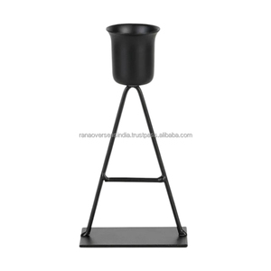 Bougeoir en fer noir de la meilleure qualité avec un design classique, idéal pour les événements et les mariages, disponible à un tarif de gros compétitif - Product Image 1