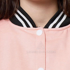 ออกแบบเองได้ตามสั่ง OEM ออกแบบเสื้อแจ็คเก็ตแขนยาวสำหรับผู้หญิง ปรับแต่งได้เต็มที่ ขายส่งเสื้อแจ็คเก็ต Letterman สำหรับผู้หญิง ราคาถูก - Product Image 5