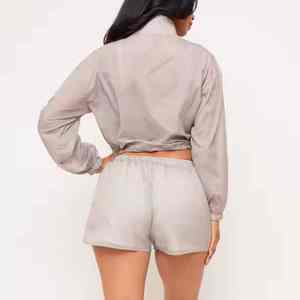 Conjunto de Pantalones Cortos Deportivos para Mujer, con Logotipo Personalizado, Cortavientos, Transpirable, Ropa Urbana de Nailon, Tallas Grandes, Venta al Por Mayor, Primavera 2026 - Product Image 4