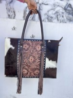 Sac fourre-tout en cuir de vachette, nouveau design 2026, avec broderies et franges, style bohème vintage, fait main, élégant, à porter à l'épaule