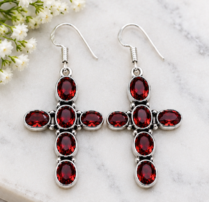 Boucles d'oreilles pendantes en argent sterling 925 avec croix en grenat rouge, bijoux croix gothique, boucles d'oreilles pendantes grenat, cadeau tendance - Product Image 4