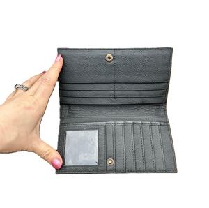 Bolso de Mano Ejecutivo de Cuero Vacuno Genuino Estilo Bohemio Vintage para Mujer, Cierre de Cremallera Resistente, Diseño Artesanal con Estampados de Animales y Logotipo, Excelente Calidad - Product Image 3