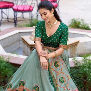 Colección de Lehenga Choli de Seda Estampada, Ropa Étnica India de Diseñador de Moda de Primera Calidad, Ideal para Bodas, Gran Venta - Product Image 1