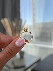 แหวนเพชรทรงคุชชั่น 2.01 กะรัต สำหรับงานปาร์ตี้ แหวนทองคำขาว 14K ประดับเพชรเพาะเลี้ยง ดีไซน์ซ้อนกันได้ ของขวัญสุดหรูสำหรับแฟนสาว - Product Image 6
