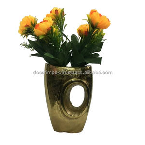 Jarrón Decorativo Dorado de Aluminio Hecho a Mano, Moderno, para Flores de Boda, con Diseño Texturizado/Acanalado, Ecológico, de Alta Calidad, para Mesa - Product Image 2