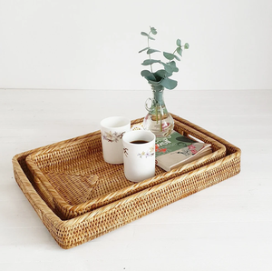 Bandeja Decorativa Rectangular de Ratán con Tejido de Fibra Vegetal, Diseño Floral, Estilo Rústico, para Mesa - Product Image 1