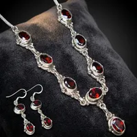 Conjunto de Joyería de Plata de Ley con Granate Rojo, Collar y Pendientes Hechos a Mano con Elegante Diseño de Eslabones, Gema Natural para Mujer