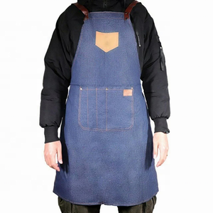 Tablier de coiffure en denim avec poches et sangles réglables pour barbiers et coiffeurs – Vente chaude – Tablier imperméable et résistant à l'huile - Product Image 3