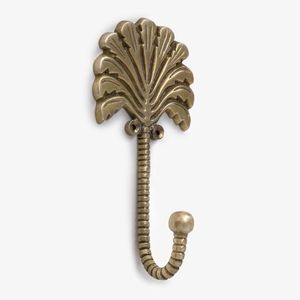 Crochets muraux en laiton distinctifs, à la fois fonctionnels et décoratifs, pour des aménagements de maison ou d'espace de travail soignés. - Product Image 5