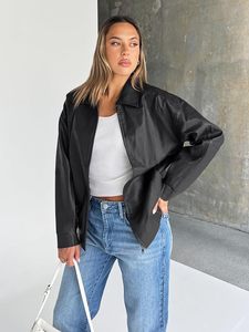 Chaqueta Bomber de Cuero PU Negra para Mujer con Cierre de Cremallera, Cuello Camisero, Manga Larga, Estilo Otoñal a Prueba de Viento - Product Image 4