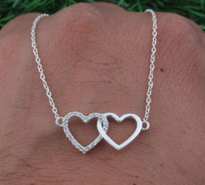 Collier vintage en argent sterling 925 plaqué platine, double cœur entrelacé, pendentif cœur d'amour, délicat, minimaliste, deux cœurs - Product Image 3