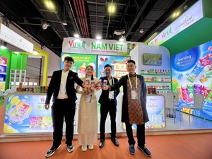 Bouteille PET de 970ml VINUT 100% Concentré de jus de citron vert Répertoire des fournisseurs du Vietnam Concentré pour boissons au citron vert - Product Image 4