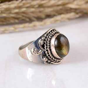 Anillo de Plata de Ley 925 con Labradorita Azul Fuego, Engaste en Bisel, Hecho a Mano, Estilo Antiguo, Vintage, Bohemio, Texturizado, para Fiesta, con Gema de Diseño - Product Image 2