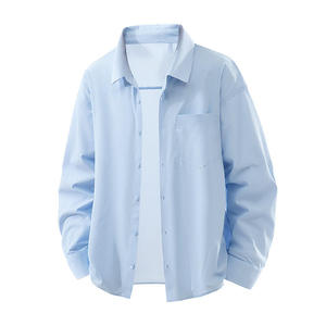 เสื้อเชิ้ตผู้ชายสีฟ้าอ่อน ผ้าฝ้ายป๊อปลิน แขนยาว ปกคอปก ป้องกันรอยยับ สไตล์ลำลองสำหรับฤดูใบไม้ผลิ - Product Image 1