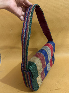 Sac à bandoulière de luxe fait main en perles rayées avec fermeture éclair unique, sac à main de soirée tendance, OEM ODM Privé - Product Image 2
