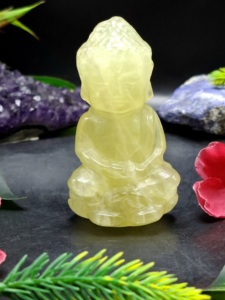 Sculpture de Bouddha bébé en pierre précieuse citrine – Un symbole radieux de paix, de positivité et de prospérité |   Décoration intérieure |   Poids 129 g - Product Image 1