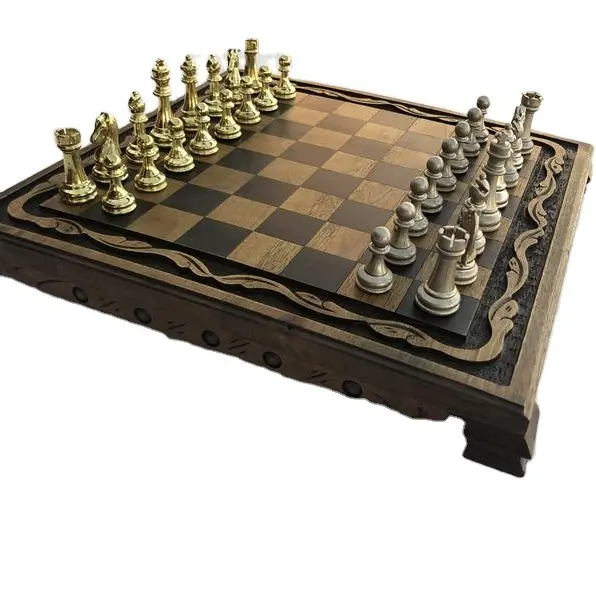 شطرنج خشبي مجلس الحديثة تصميم عالية الجودة اليد منحوتة شطرنج خشبي مجلس مع المعادن قطع الشطرنج