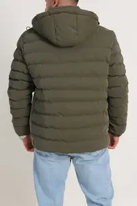 เสื้อแจ็คเก็ตผู้ชายคุณภาพสูงสำหรับฤดูหนาว แบบหรูหรา คอตั้ง ปักโลโก้ได้ สีดำล้วน ทรงบ็อกซี่ ซิปหนา สไตล์สตรีทแวร์ เงาแบบบับเบิ้ล - Product Image 5