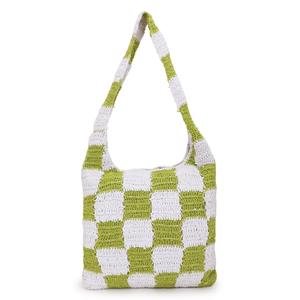 Sac à bandoulière en crochet à carreaux fait main en vert et blanc - Product Image 2