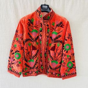 Chaqueta de algodón Suzani hecha a mano en India, chaqueta corta bordada a mano, abrigo unisex, chaqueta corta Suzani hecha a mano - Product Image 1