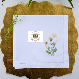 ผ้าลินินธรรมชาติปักลายดอกฟอร์เก็ตมีน็อต นุ่มแต่ทนทาน สร้างสัมผัสอ่อนโยนและอบอุ่นให้กับโต๊ะ - Product Image 1