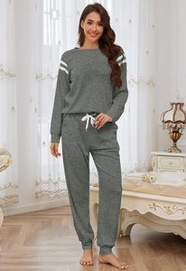 Conjunto de Pijama para Mujer, Cuello en V, Manga Corta, Ropa de Dormir de Dos Piezas, Mezcla de Bambú - Product Image 4
