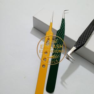 Ensemble de pinces à épiler professionnelles en acier inoxydable pour extensions de cils avec poignée antidérapante pour l'application de cils en volume et en isolation - Product Image 6