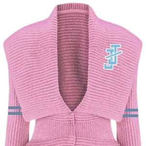 Pull-over en maille rose à col peplum pour femme, style varsity, manches longues, boutons sur le devant, logo, élégant et décontracté, Jack and Jill Winter - Product Image 3