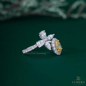Bague florale ovale en or 9k/10k/14k/18k avec halo de diamants jaunes fantaisie de 2,02 carats cultivés en laboratoire, pureté VVS2, certifiée IGI – Cadeau de fiançailles de luxe - Product Image 3