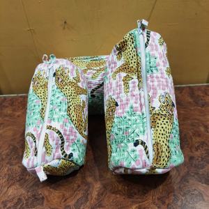 Juego de 3 Bolsas de Maquillaje Acolchadas con Cierre de Cremallera de Algodón, Ecológicas, de Gran Capacidad, con Estampados de Animales, Hechas a Mano - Product Image 3