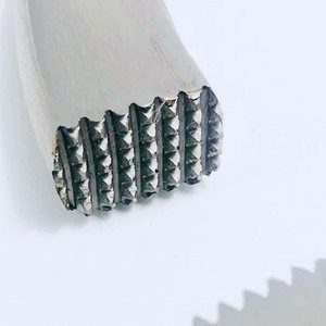 Testeur de sabots premium pour chevaux, 13 pouces, instrument chirurgical en acier inoxydable de qualité vétérinaire, autoclavable, résistant à la corrosion - Product Image 5