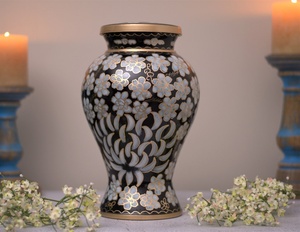 Urne en aluminium sur mesure, urne en aluminium artisanale, vase en aluminium fait sur mesure, urne en aluminium sur commande, vase sur commande spéciale - Product Image 6