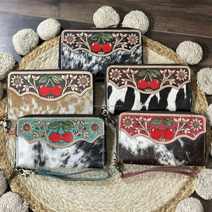 Cartera de mano de cuero de vaca repujado turquesa premium para mujer, nuevo diseño floral de cereza, tarjetero y monedero largo con correa para la muñeca - Product Image 4
