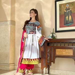 Robe Kuchi à manches longues 100% authentique, fabriquée en un mélange de chiffon durable, brodée, ethnique, vintage, afghane, respirante - Product Image 3