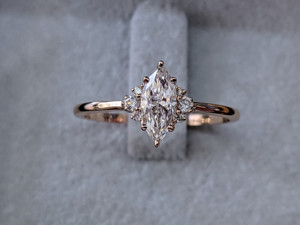 แหวนทอง14K ใส่ได้ทั้งชายและหญิงพร้อมเพชรมอยส์ซอไนท์ออกแบบได้ตามต้องการสำหรับงานหมั้นหรือแต่งงาน-เครื่องประดับทองไอเดียของขวัญ - Product Image 6