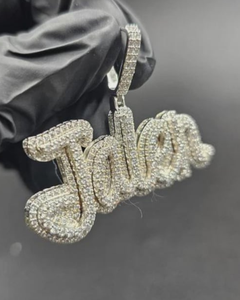 จี้เพชรโมอิสซาไนต์ VVS แบบกำหนดเอง จี้ตัวอักษรชื่อ จี้ตัวอักษรย่อ จี้เงินแท้ 925 สำหรับเป็นของขวัญ - Product Image 1