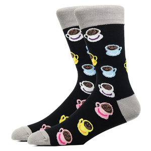 Chaussettes unisexes de haute qualité fabriquées au Pakistan, nouvelles, bon marché, sur mesure, en gros, design OEM, chaussettes de sport pour hommes, chaussettes décontractées de baseball. - Product Image 5