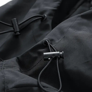 Veste matelassée noire à capuche pour homme avec imprimé dragon rouge, fermeture éclair sur le devant, logo, style sportif urbain pour l'hiver - Product Image 2