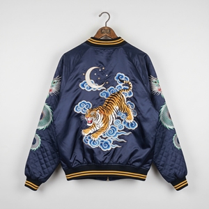 Blouson bomber brodé sur mesure Dragon & Tigre d'inspiration japonaise pour les marques de streetwear et les labels privés - Product Image 6