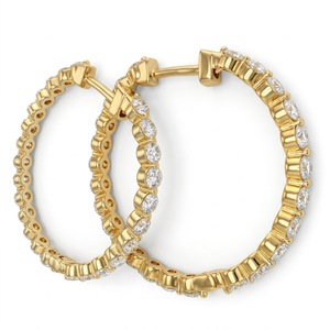 Pendientes de Aro de Oro Amarillo de 8K con Diamantes Cultivados en Laboratorio de Corte Redondo de 2.03CTW, Certificados por IGI, Diseño Interior y Exterior - Product Image 2