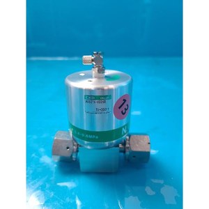 Interrupteur de proximité magnétique CKD 31-00011, utilisé comme pièce détachée pour équipement semi-conducteur d'époque - Product Image 3