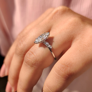 Elegante Anillo de Compromiso con Diamante Cultivado en Laboratorio, Corte Marquesa, Chapado en Oro de 14K, Inspirado en la Naturaleza, Regalo de Boda para Mujer - Product Image 3
