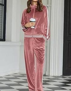 Ensemble de vêtements de détente pour femmes en velours à capuche avec ceinture élastique - Motif à carreaux vintage - Longueur intégrale - Écologique - Hiver - Product Image 3