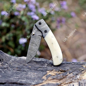 Cuchillo Plegable de Acero de Damasco Forjado a Mano de Alta Calidad con Perilla de Pulgar, Mango de Hueso de Camello, Bloqueo Liner Lock, Táctico EDC para Camping y Caza - Product Image 3